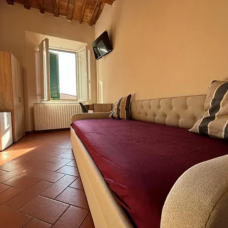 فندق مبيت وإفطار Window To The Tower 3*