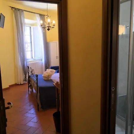 Window To The Tower 3* Piza