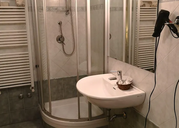 Window To The Tower 3* Pisa